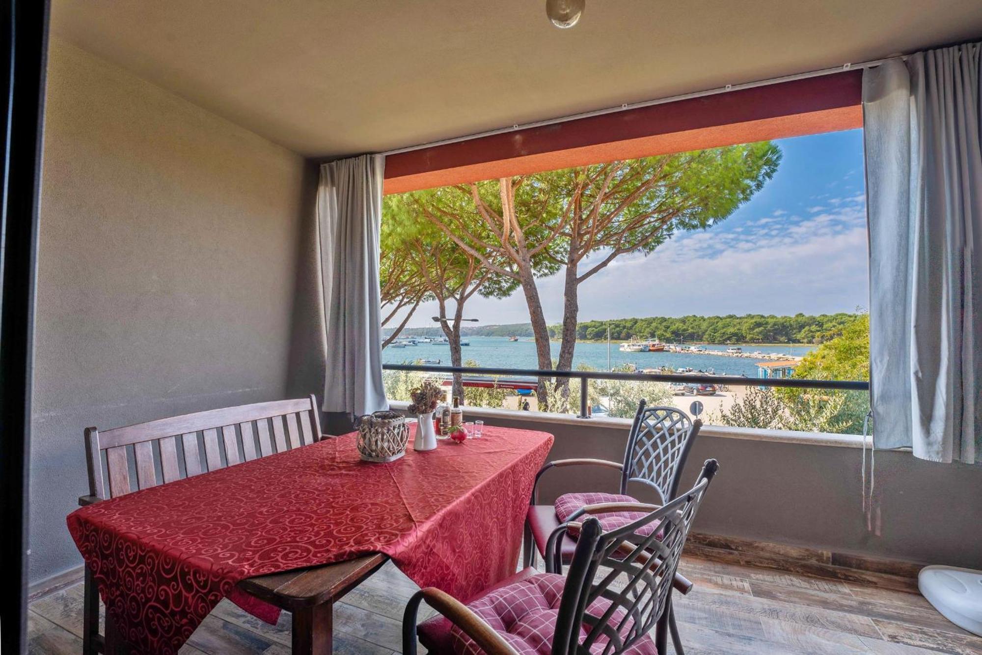 Apartments Oliveto - Calming Sea View Medulin Exterior photo